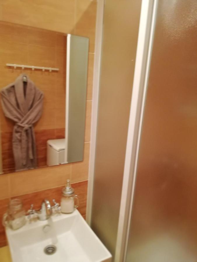 Nest Hotel Belgrado Buitenkant foto