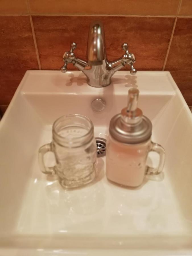 Nest Hotel Belgrado Buitenkant foto