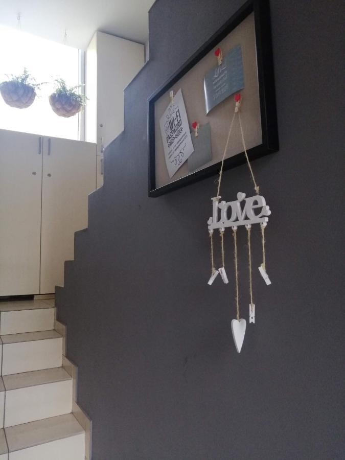 Nest Hotel Belgrado Buitenkant foto