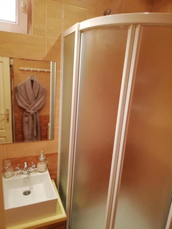 Nest Hotel Belgrado Buitenkant foto